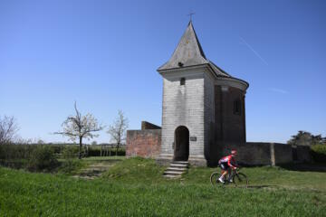 Marollenkapel in Hoegaarden, gelegen in het veld